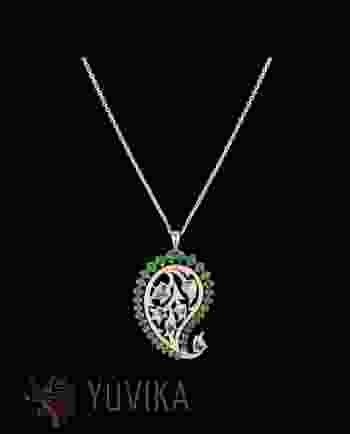 CHIC DIAMOND EMERALD PENDANT