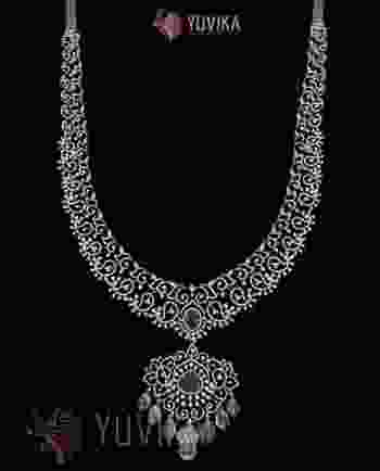 DIAMOND NECKLACE 