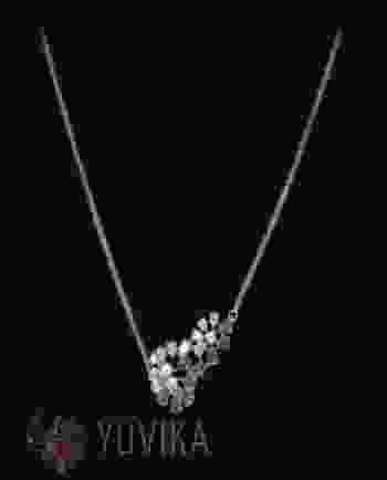 CHIC DIAMOND EMERALD PENDANT