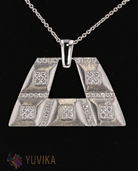 CHIC DIAMOND PENDANT