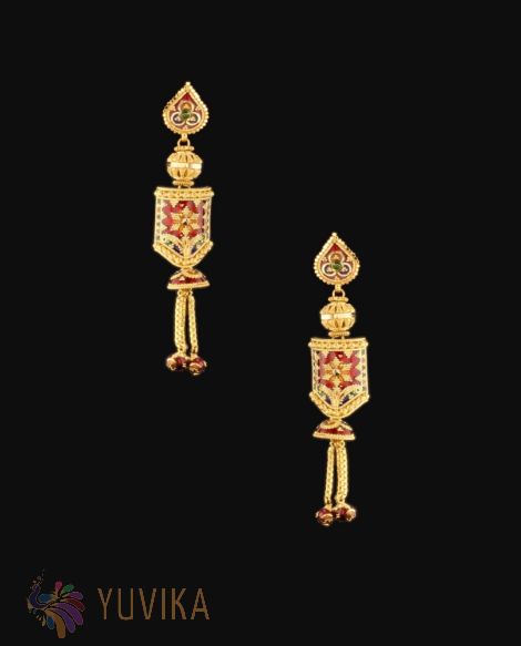 GOLD-EARRINGS-HANGINGS