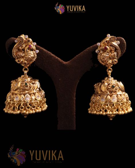 22k Studded Gold Earring