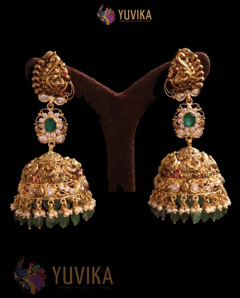 22k Studded Gold Earring