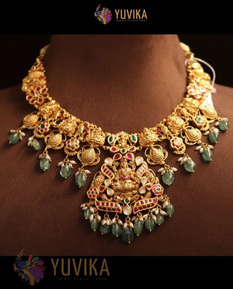 22k Studded Gold Kundan Necklace