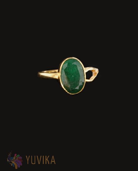 GOLD RING STUDDED