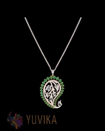 CHIC DIAMOND EMERALD PENDANT