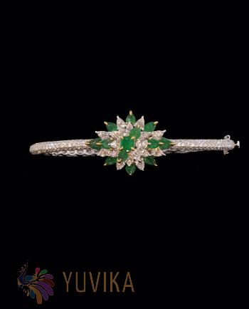 CHIC DIAMOND EMERALD BRACELET