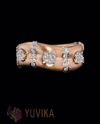 CHIC DIAMOND RING