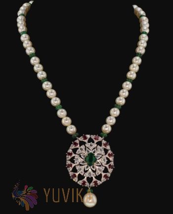 DIAMOND PENDANT- PEARLS