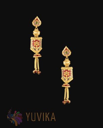 GOLD-EARRINGS-HANGINGS