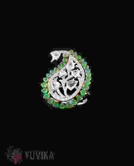 CHIC DIAMOND EMERALD RING