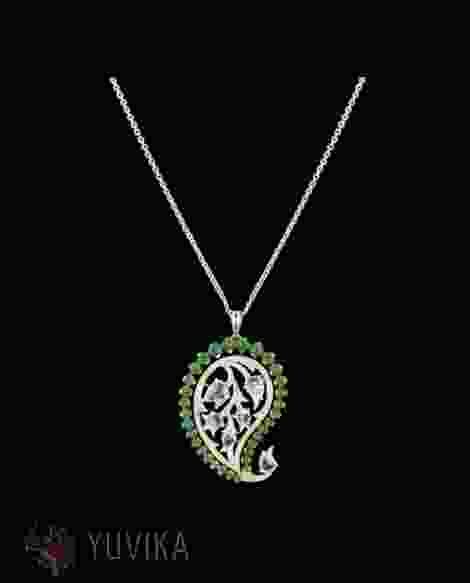 CHIC DIAMOND EMERALD PENDANT