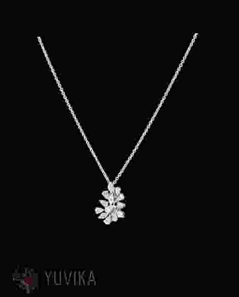 CHIC DIAMOND PENDANT