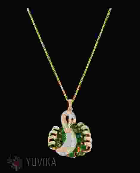 CHIC DIAMOND EMERALD PENDANT