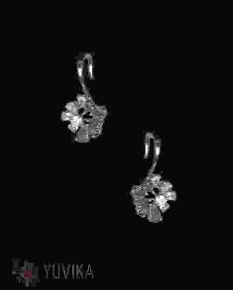 CHIC DIAMOND EMERALD EARRINGS - HANGINGS