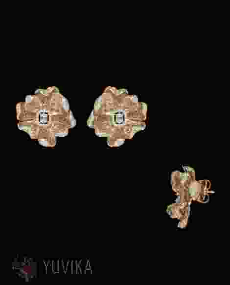 CHIC DIAMOND-EARRINGS-STUDS