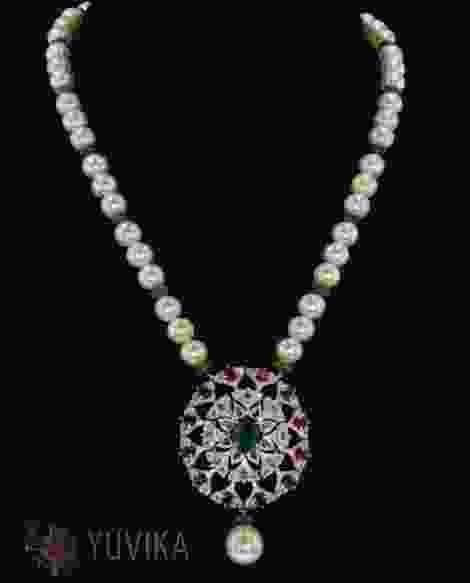 DIAMOND PENDANT- PEARLS