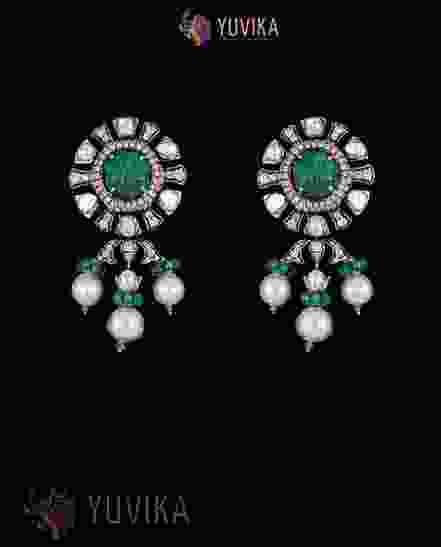 FLAT DIAMOND EARRINGS 