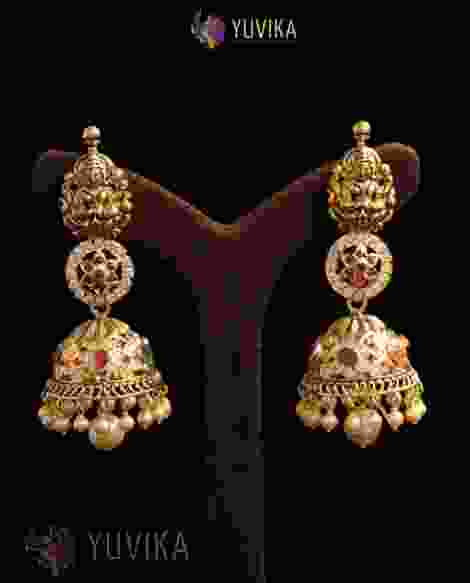 22k Studded Gold Earring